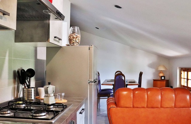 Ricoo 13 - Two Bedroom Apartment, Sleeps 4