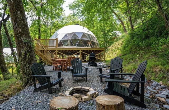 🎢⛈️ Riders on the Storm Dome by GLAMP | Hot Tub🛁 | Outdoor Fire Pit 🔥