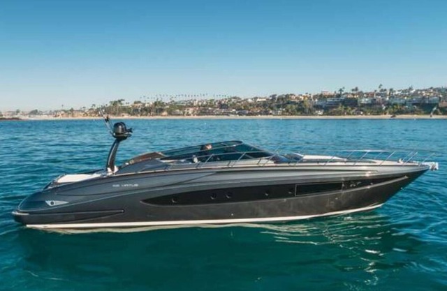 ♕ Riva Virtus 65' Yacht - 6HR Day Trip from Marina Del Ray 🌊