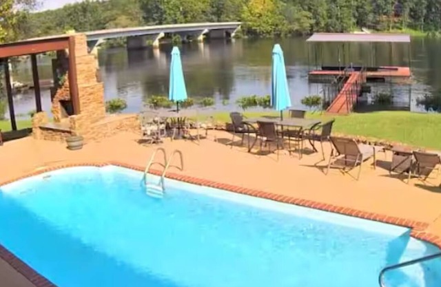 River Front Home on Savannah River with pool- minutes from Augusta National
