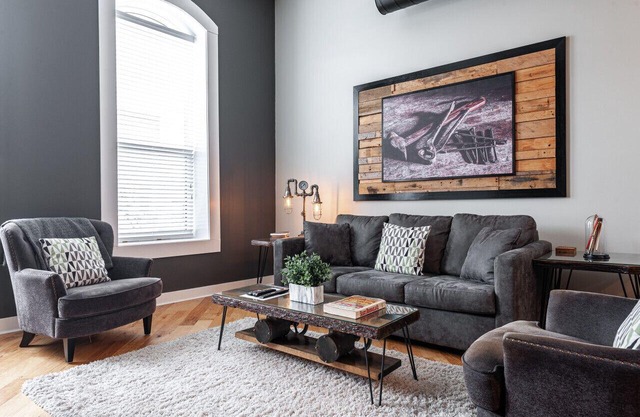 River Merchant Inn Mitchell’s Mercantile Suite