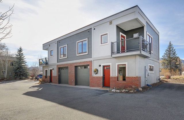 River Right! Downtown Salida 2 bd 2 ba, Perfect Location