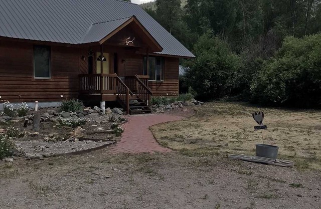 River's Edge - Great Deck Right to the River