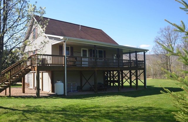 River's Edge: Shenandoah Riverfront Cabin