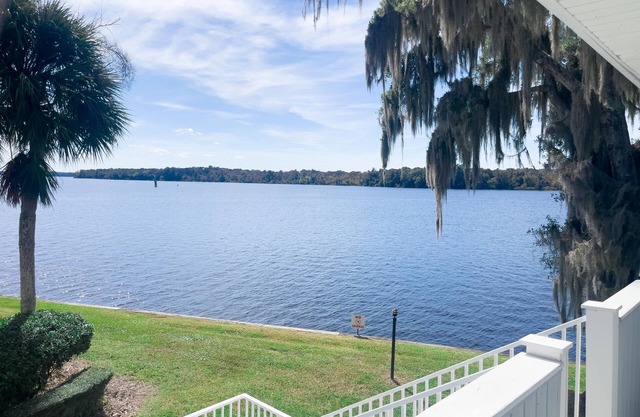 Riverbend Retreat C221