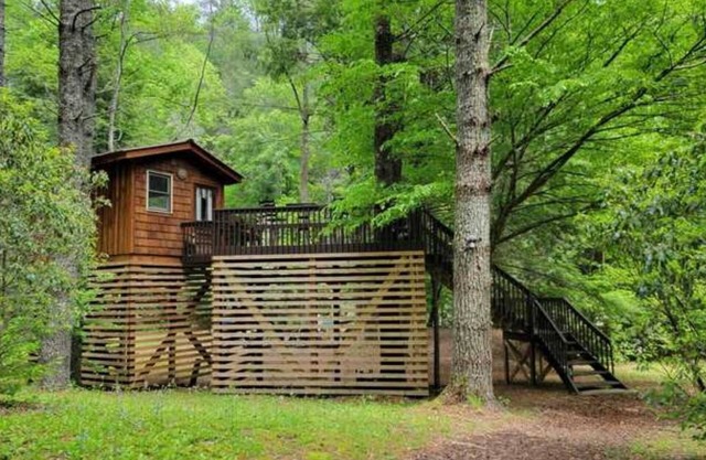 Riverbright Treehouse on the Toccoa
