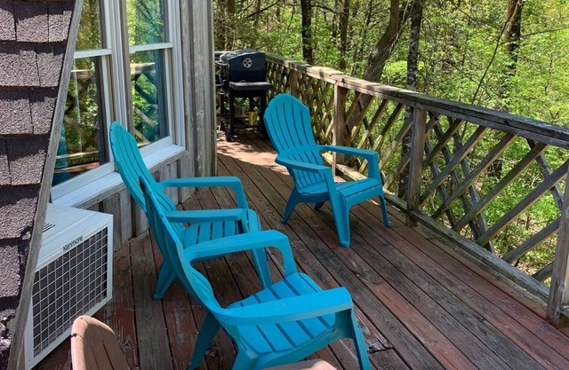 Riverfalls Hideaway A-Frame