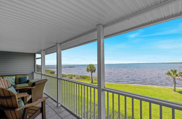 Riverfront Condo w Water Views-Heated Pool