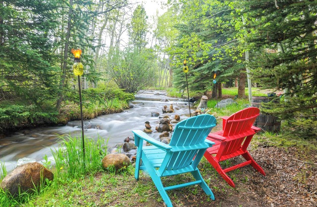 Riverfront Retreat in Nathrop: Fire Pits & Hot Tub