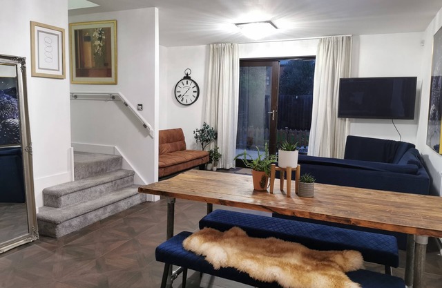 Riverside Cockatoo's Cottage 3 Bed up to 10 Guests