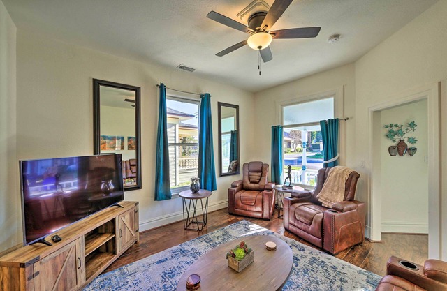 Riverside House w/Yard ~ 1 Mi to Downtown!