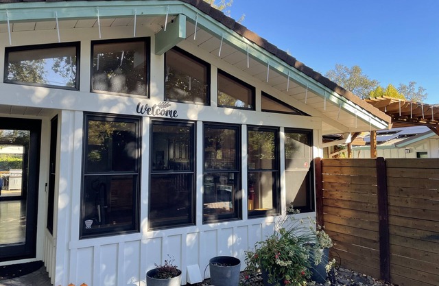 Riverside Luxury Estate, Perfect for Fishing Excursions-Family Reunions-saltPool