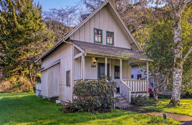 Riverside Retreat - Quiet Water