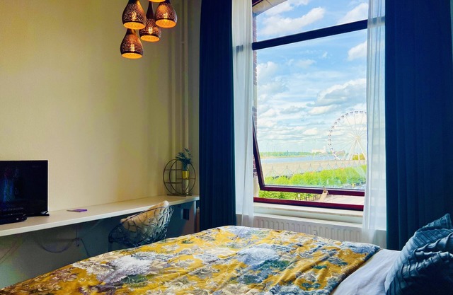 Riverview Studio in Historical Heart of Antwerp