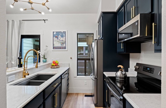 RMR: Cinquefoil 1612 Condo in The Aspens/Wilson,WY