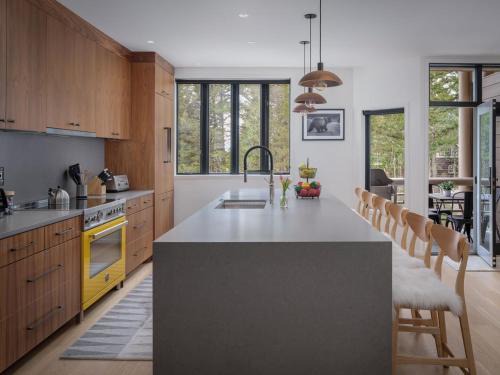 RMR: Tram Tower 3 Condo in Teton Village