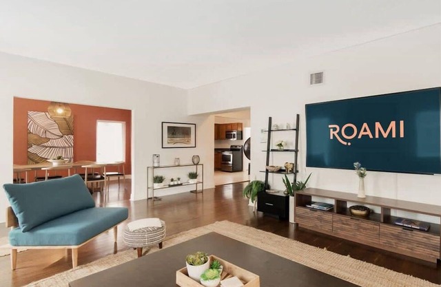 Roami at Bayview Place | Penthouse |Tub |6 Bed