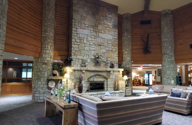 Roaring River State Park