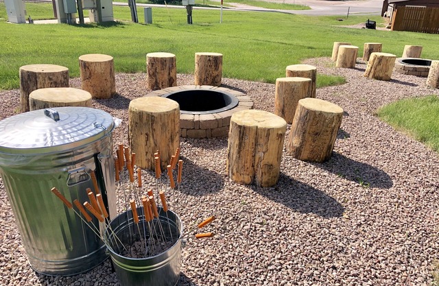 Rockerville Lodge & Cabins