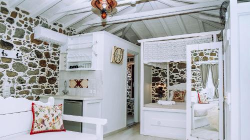 Rodakas Rooms-Aretousa