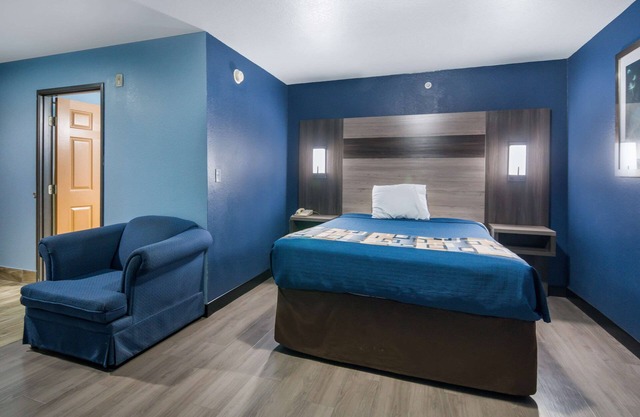 Rodeway Inn Carrollton I-35E