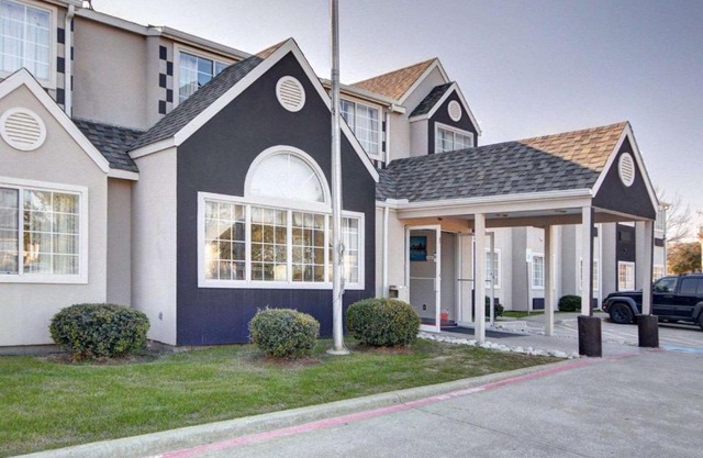 Rodeway Inn & Suites Lewisville I-35