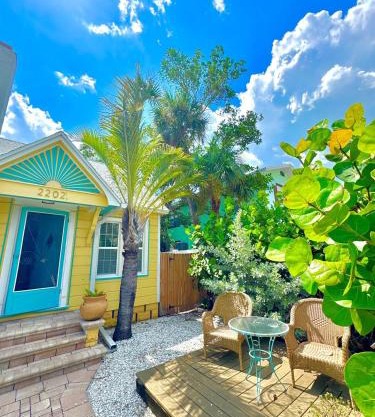 Romantic Beach Escape Steps to Sand & Sunset