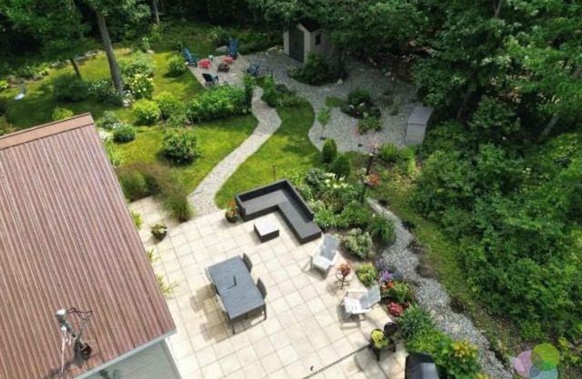 Romantic Escape with Spa - Eau Petit Chalet