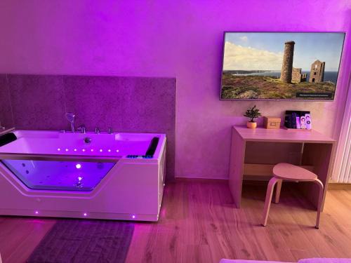 Romantic Suite Jacuzzi - SuiteHeart Torino, 2 min Inalpi Olimpico, 13 min Centre