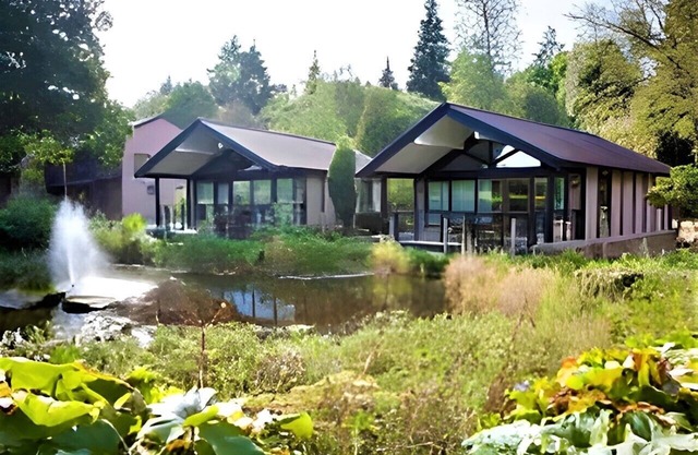 Romantic/Valentines Lodge by Loch Lomond