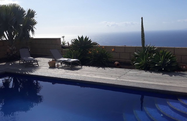 Romantisches Holzhäuschen im Paradies