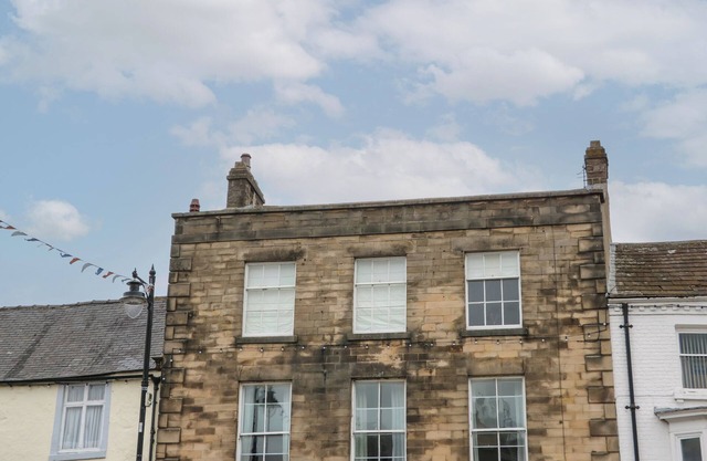 RONNIE'S ROOST, pet friendly in Barnard Castle