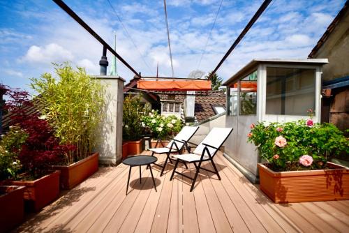 Rooftop Chalet 2-Level Apartment in Old Town