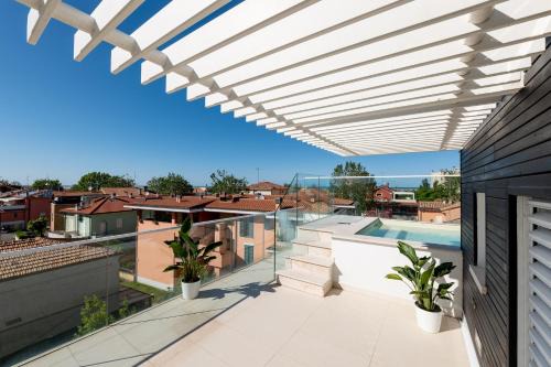 Rooftop Pool - VIP Penthouse