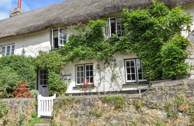 ROOKWOOD, pet friendly, luxury holiday cottage in Drewsteignton