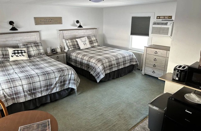 Room 109 two queen beds