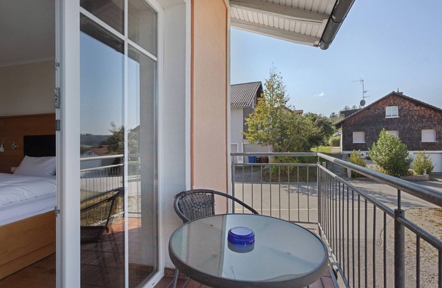Room 12 - Double room with sofa bed with Mountain View, Shared Terrace and Wi-Fi