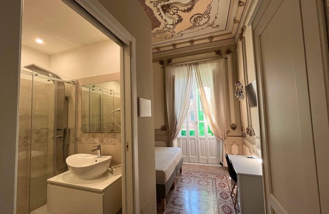 Room '1923' with Balcony, Wi-Fi and Air Conditioning