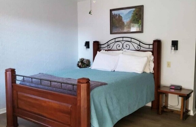 Room 4- Historic Little Switzerland