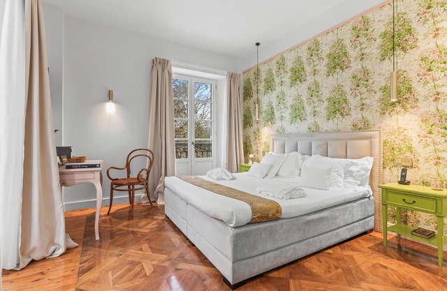 Room 'Deluxe Garden' with Shared Pool, Shared Terrace and Wi-Fi