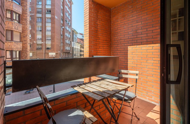 Room 'Gijón' with Private Terrace and Wi-Fi