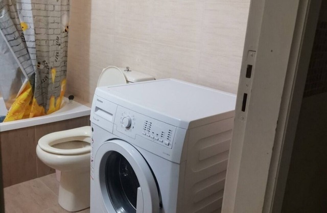 Room in a shared apartment with WiFi in Antelias