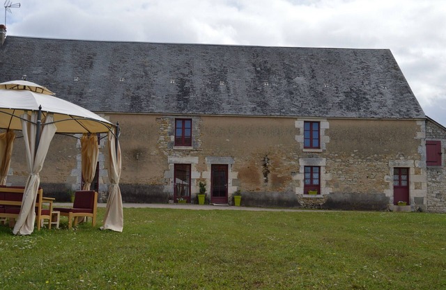 Room in renovated farmhouse - Nature and comfort with parking