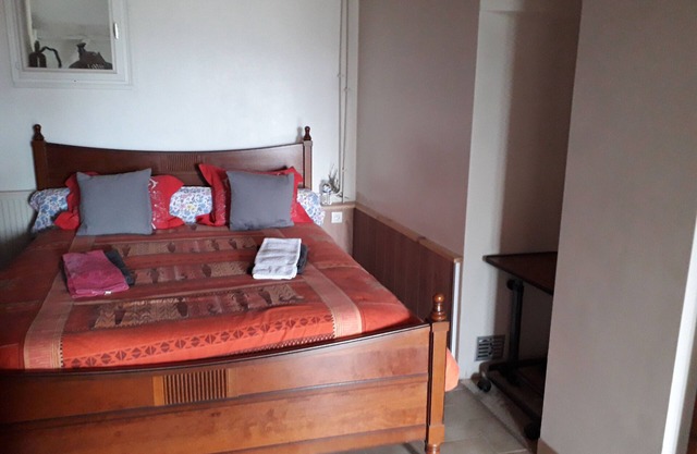 Room L'îlot: table d'hotte, fishing label accommodation breakfast included