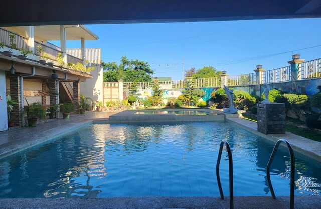 Rooms R Us - Villa Elsie Resort