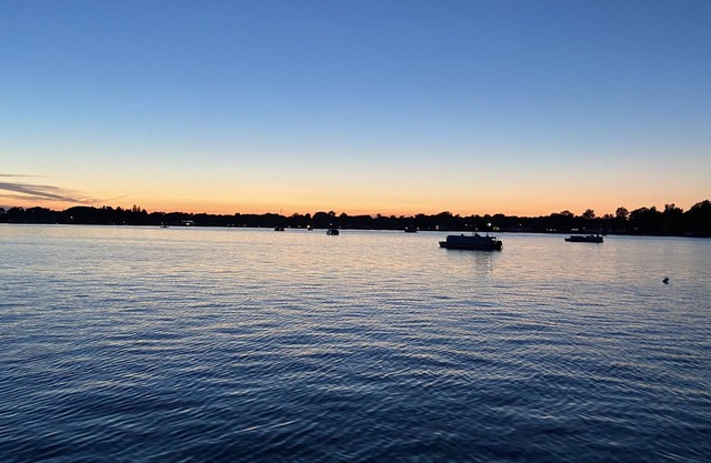 Roomy Lakefront Cottage on Popular Clark Lake - Steps from Water