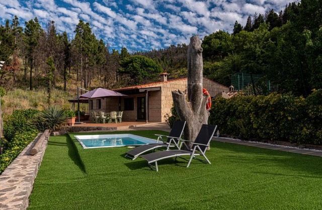 Roque nublo rural houses I