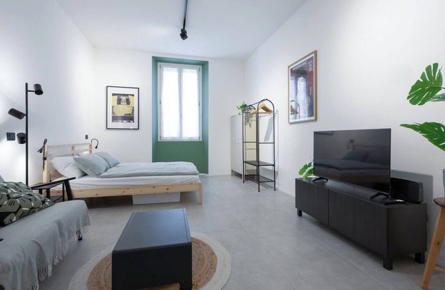 Rosmini 7 - Studio Apartment, Sleeps 2
