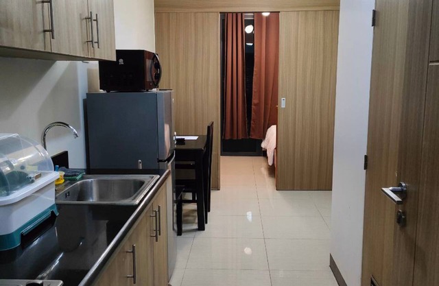 Rosver Hideaway: Close to MOA a 5 minutes walk!