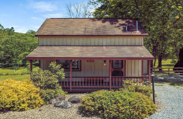 Rough Cut Lodge - Beech Cabin 3 bedroom with hot tub access